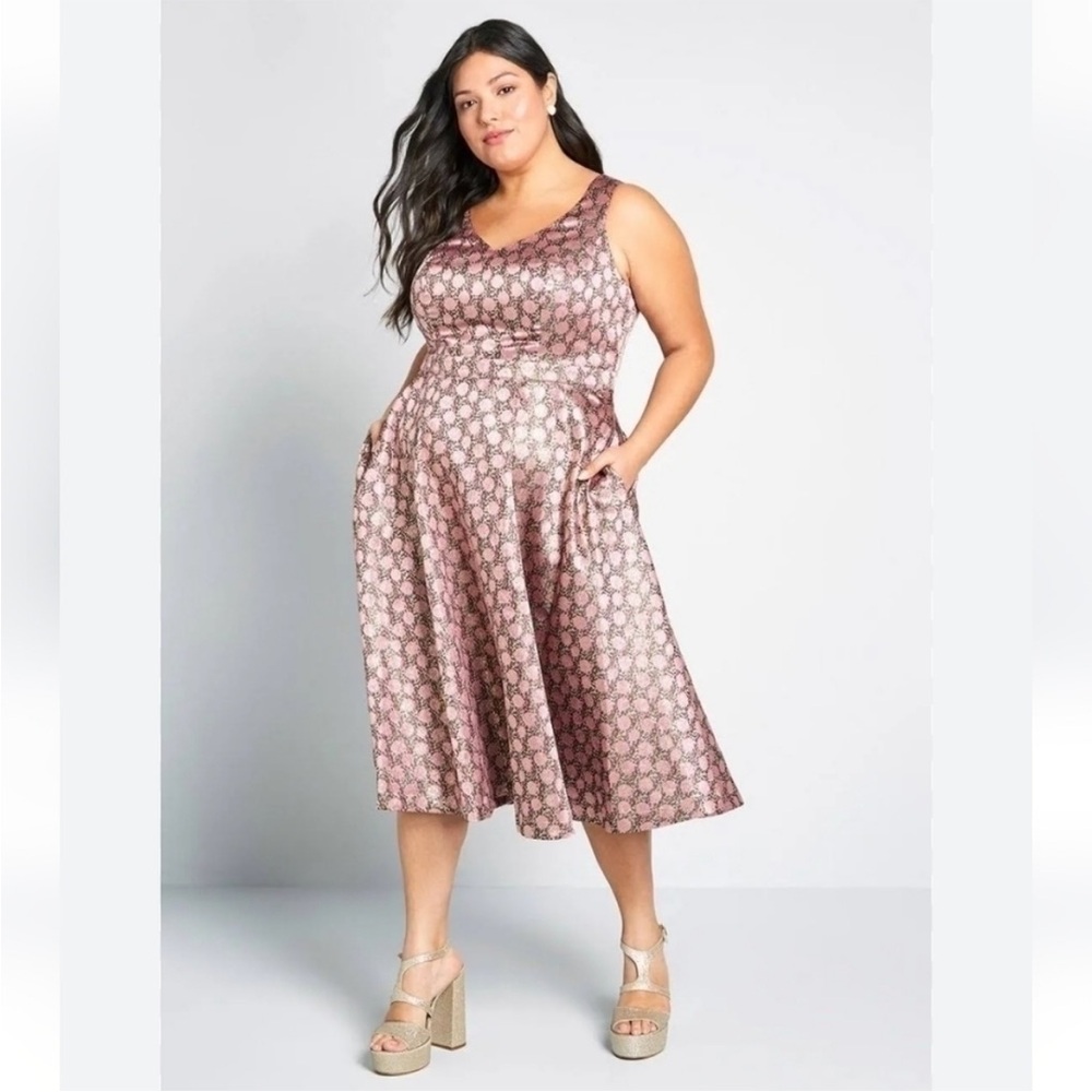 Modcloth Polka Dot Midi Dress - Picture 3 of 10
